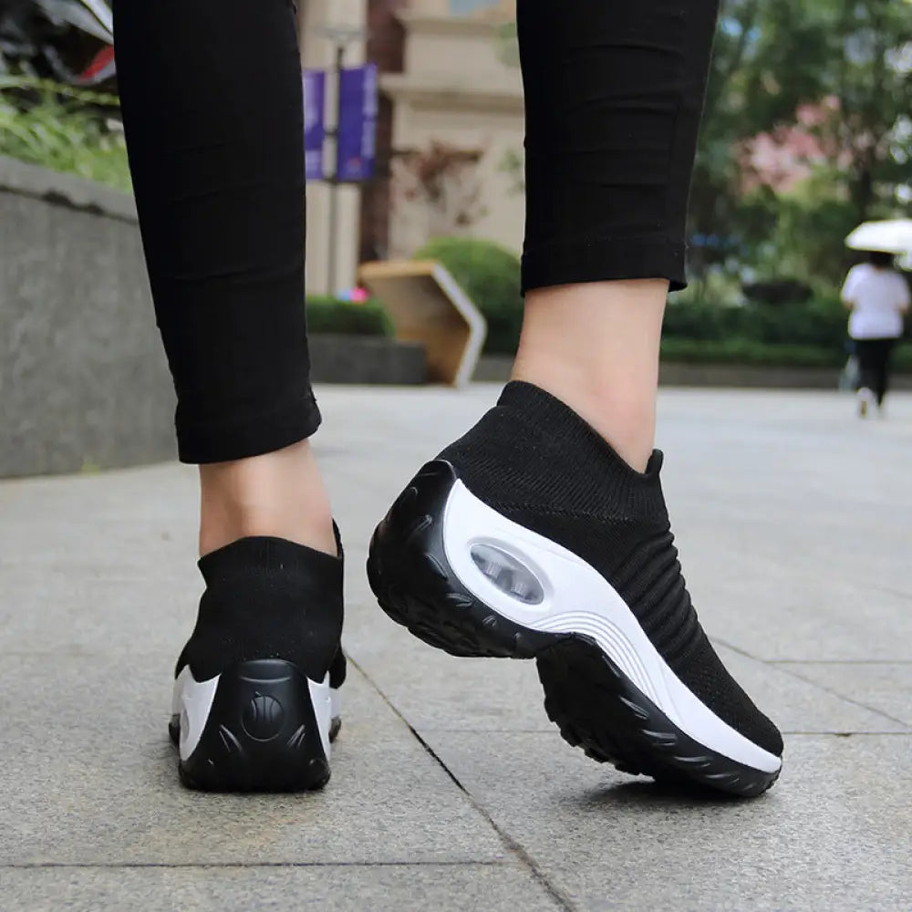Super Soft Women’s Walking Shoes